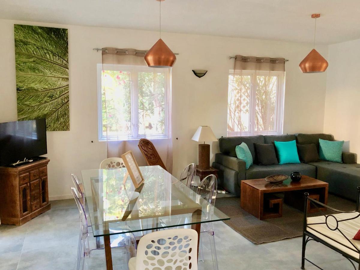 Beachfront Villa In A Beautiful And Secured Complex Flic-en-Flacq Εξωτερικό φωτογραφία